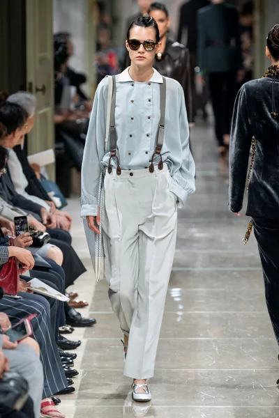 Look 7